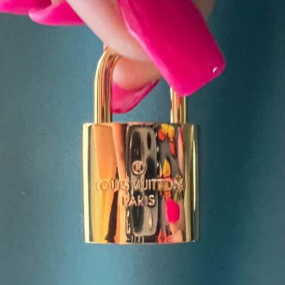 Louis Vuitton PadLock shinny Gold Lock &2 Key Brass Authentic Number 315 - Picture 7 of 8